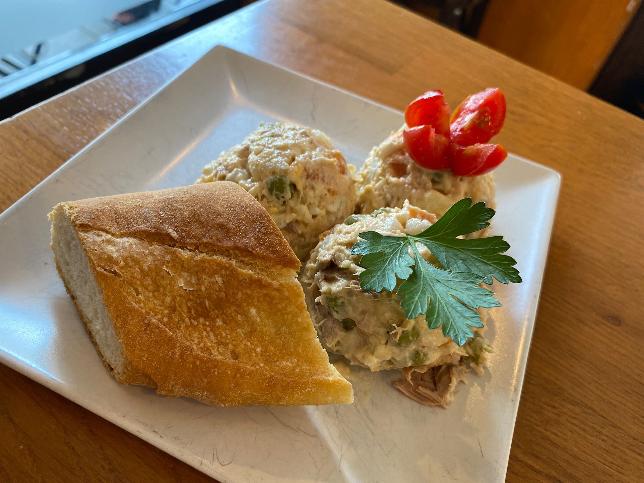 Tapa de ensaladilla en Cafe de Kali