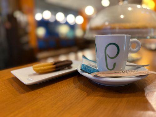 Coffee and chirps